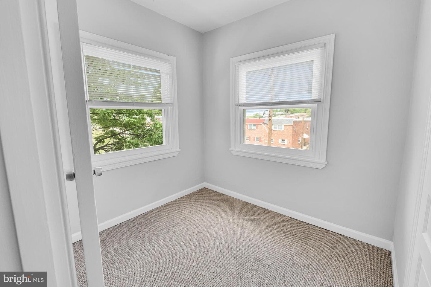 700 Strahle Street photo 36