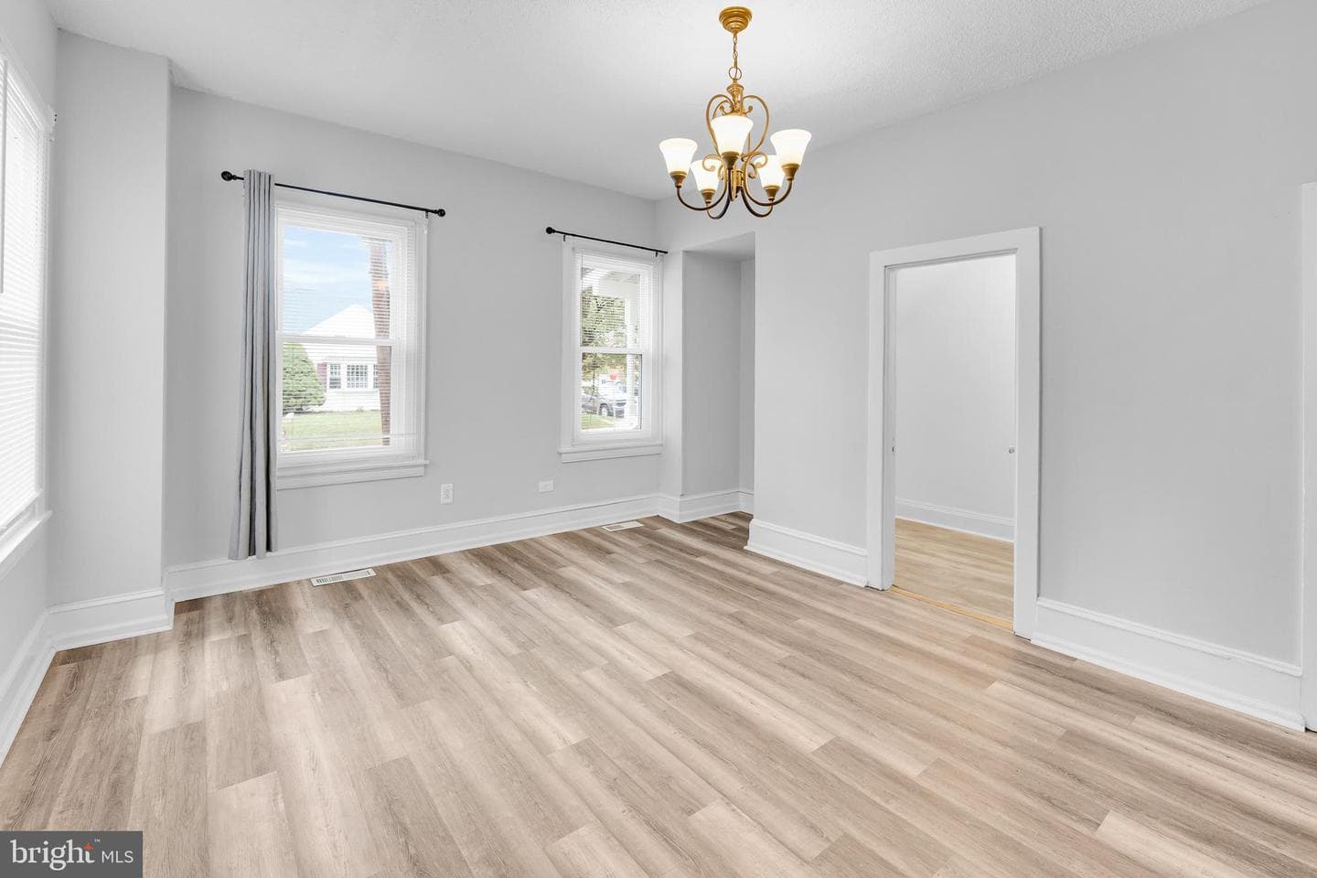 700 Strahle Street photo 8