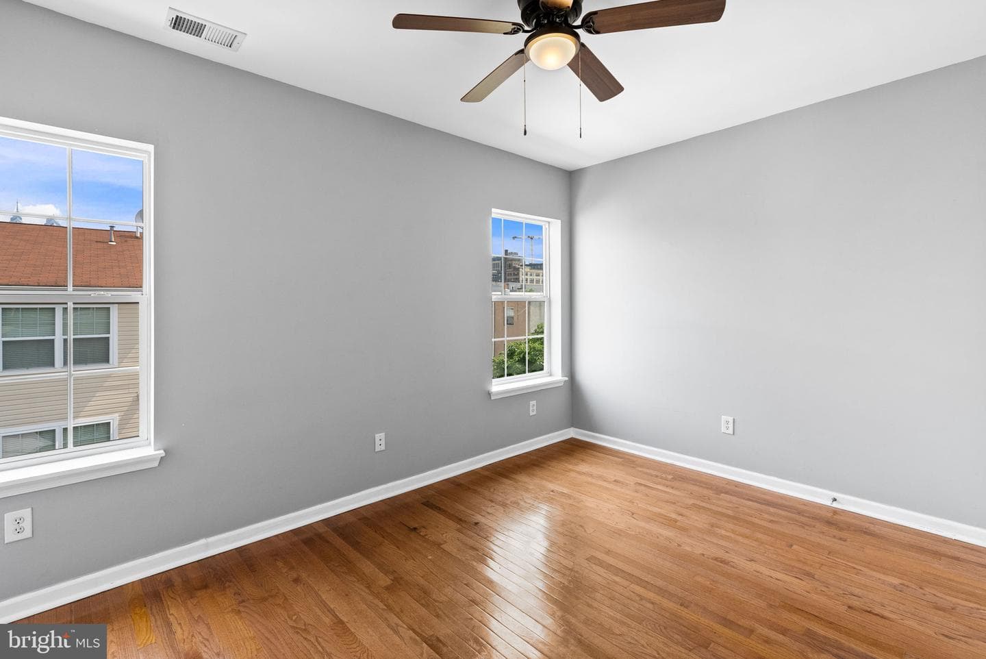 1607 Manton Street photo 18