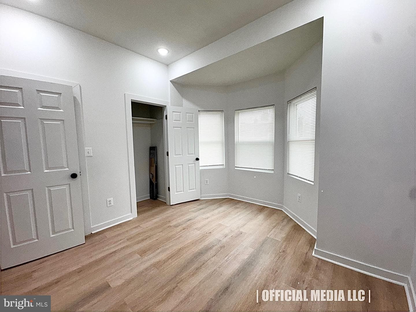 1522 S Lindenwood Street photo 12