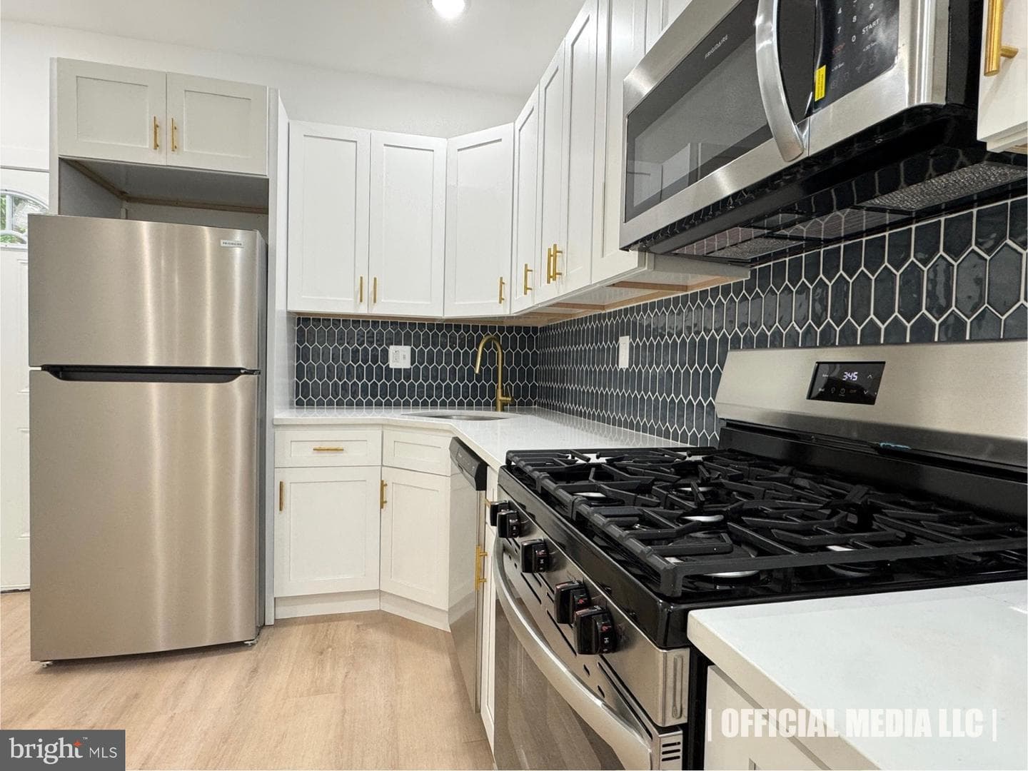 1522 S Lindenwood Street photo 4