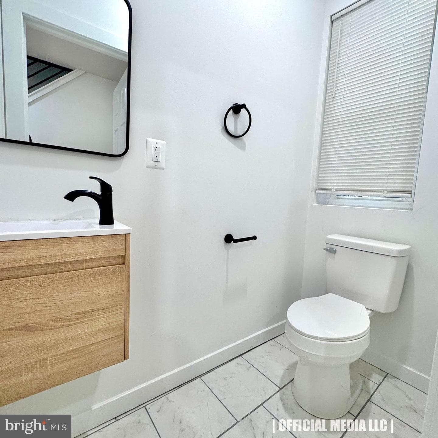 1522 S Lindenwood Street photo 5