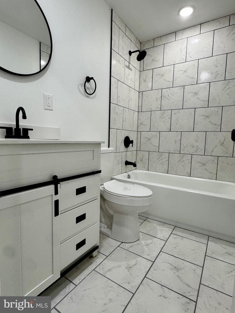1522 S Lindenwood Street photo 6