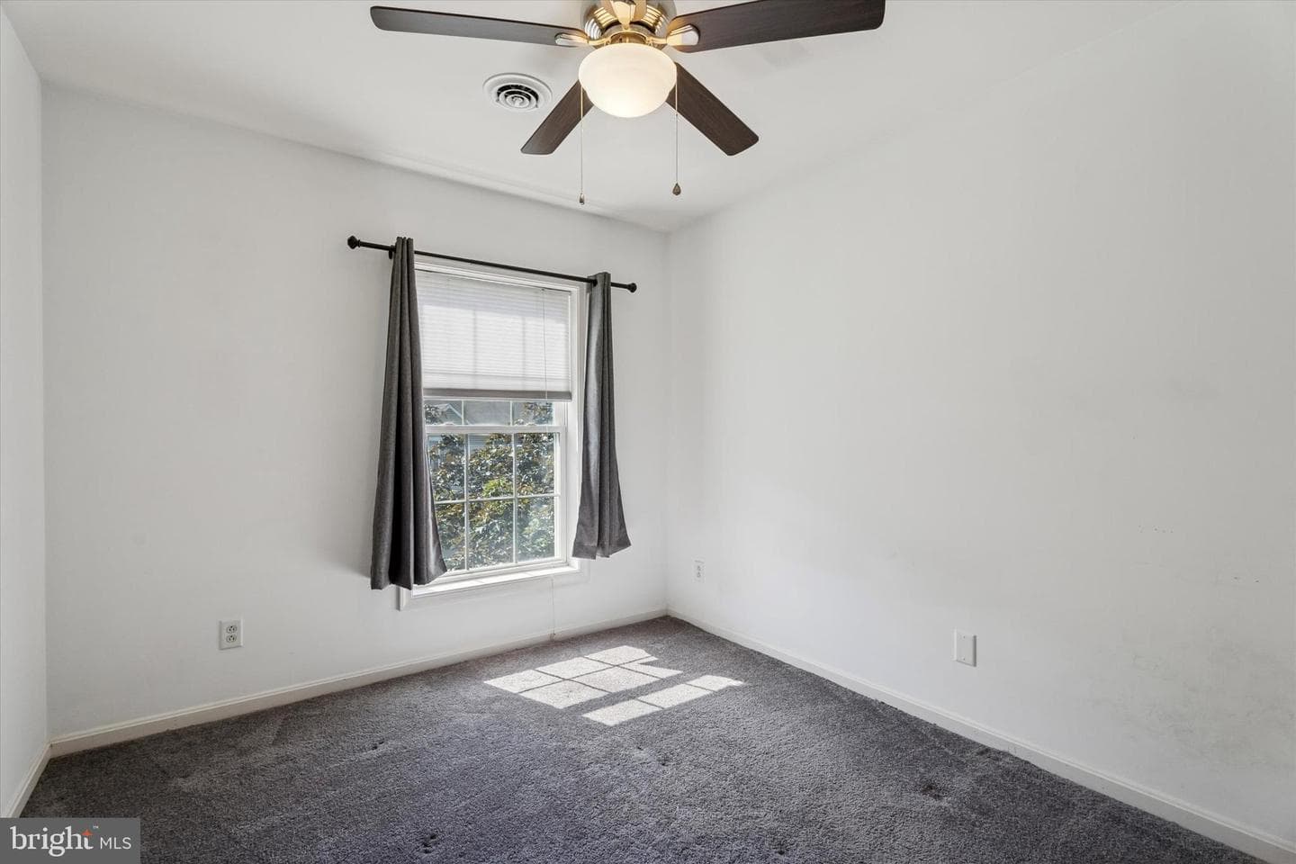 100 Parker Avenue #13 photo 21