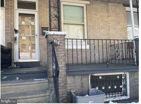 816 E Thayer Street photo 2