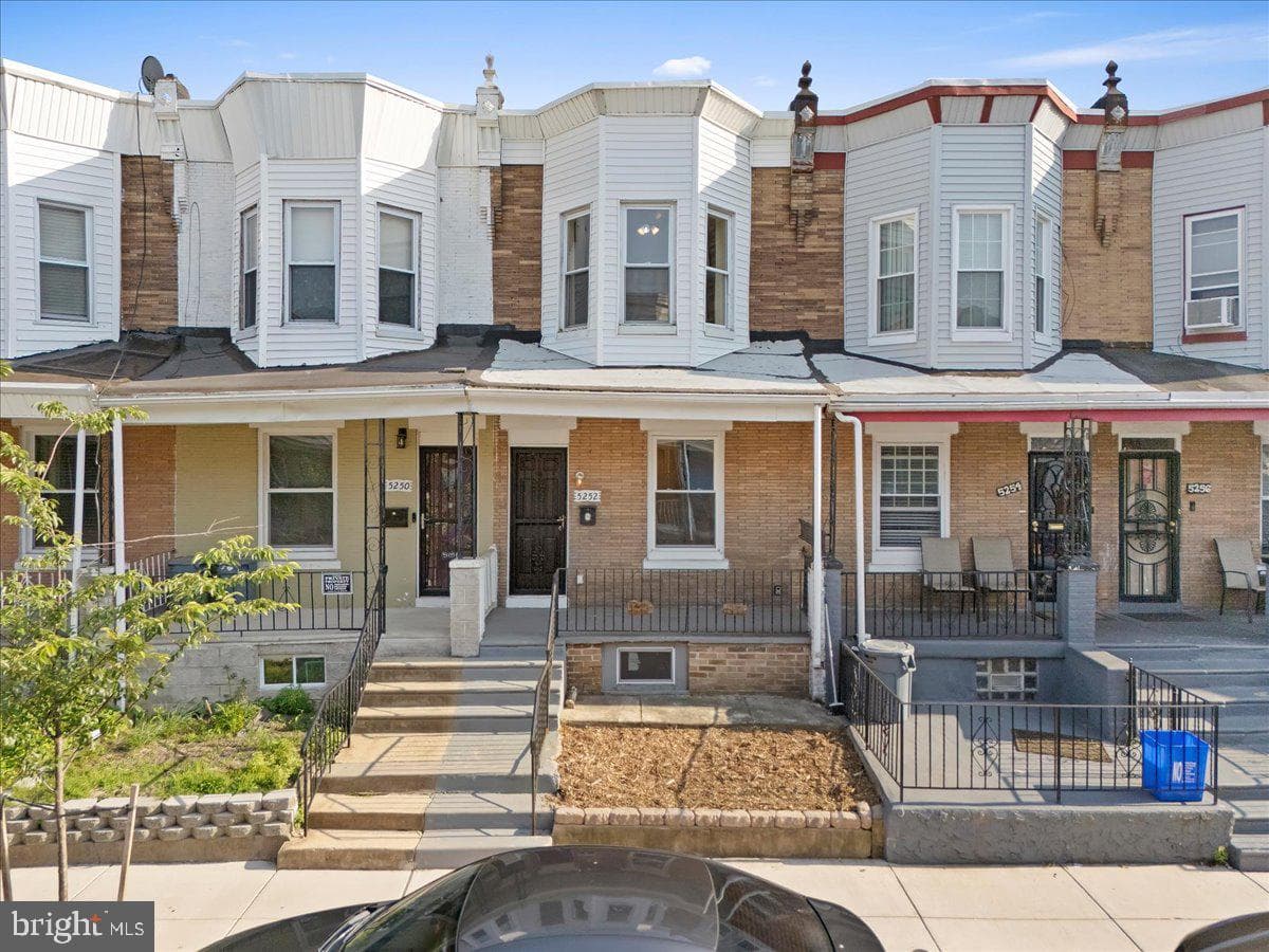 5252 Rodman Street photo 1