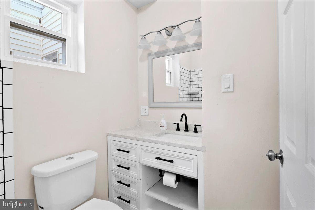 5252 Rodman Street photo 15