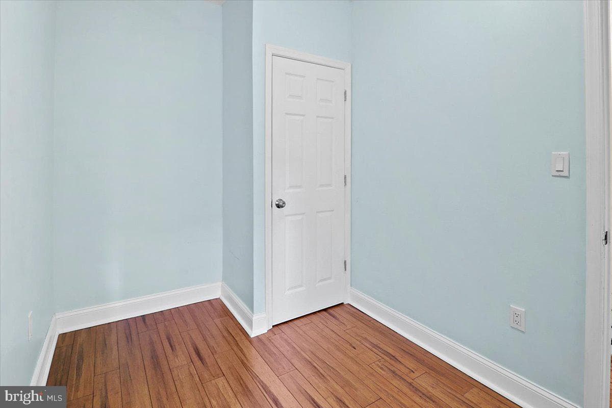 5252 Rodman Street photo 18