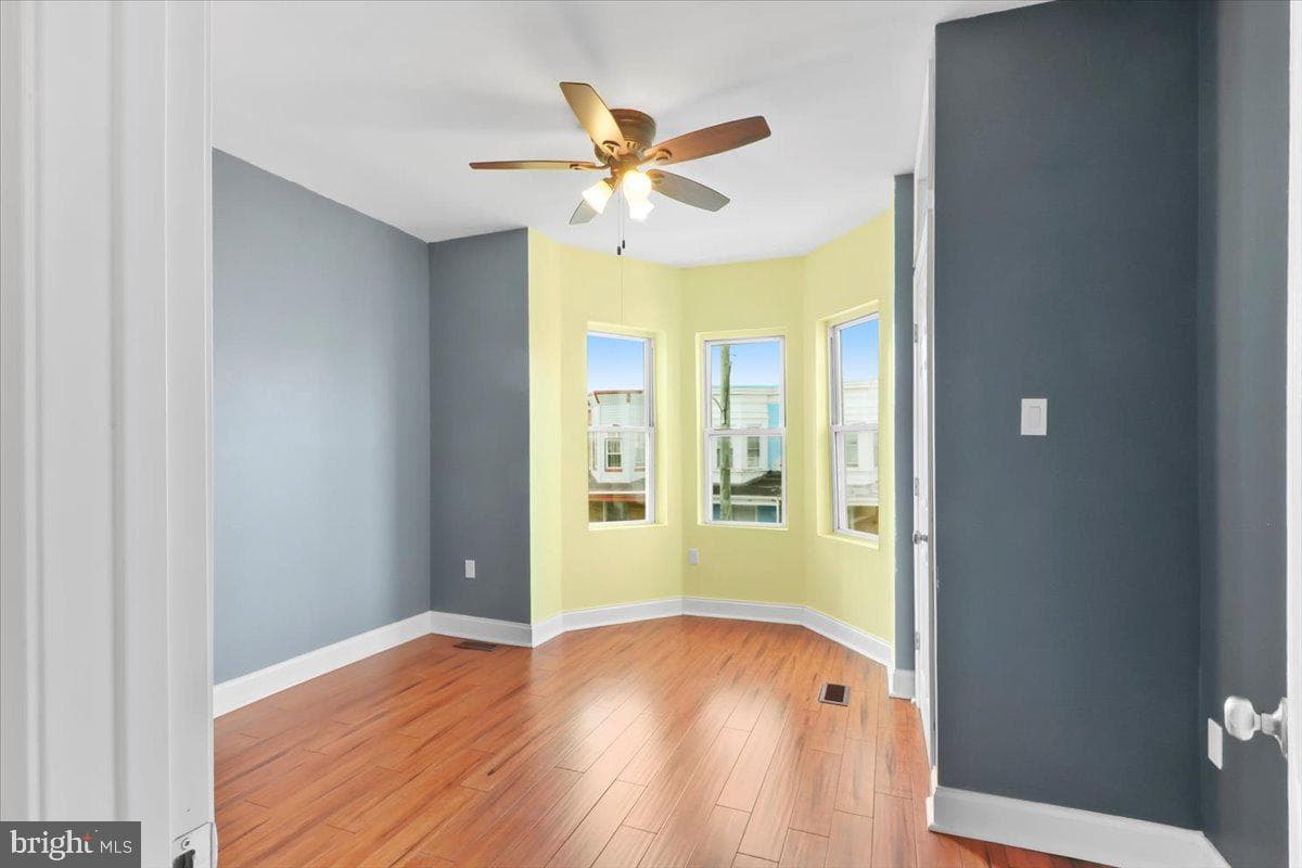 5252 Rodman Street photo 20