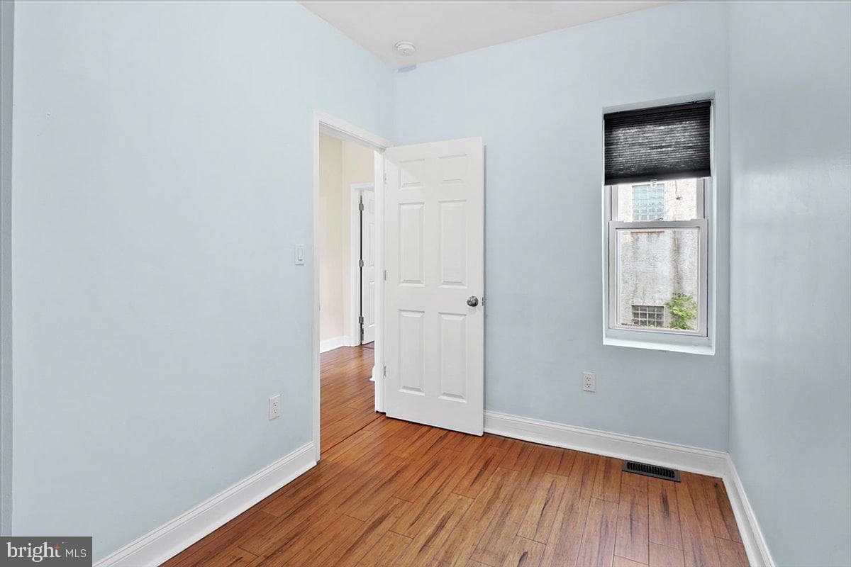 5252 Rodman Street photo 23