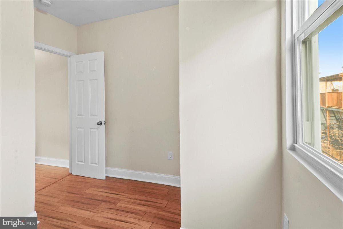5252 Rodman Street photo 24