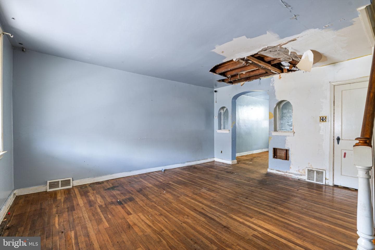 4330 Loring Street photo 2
