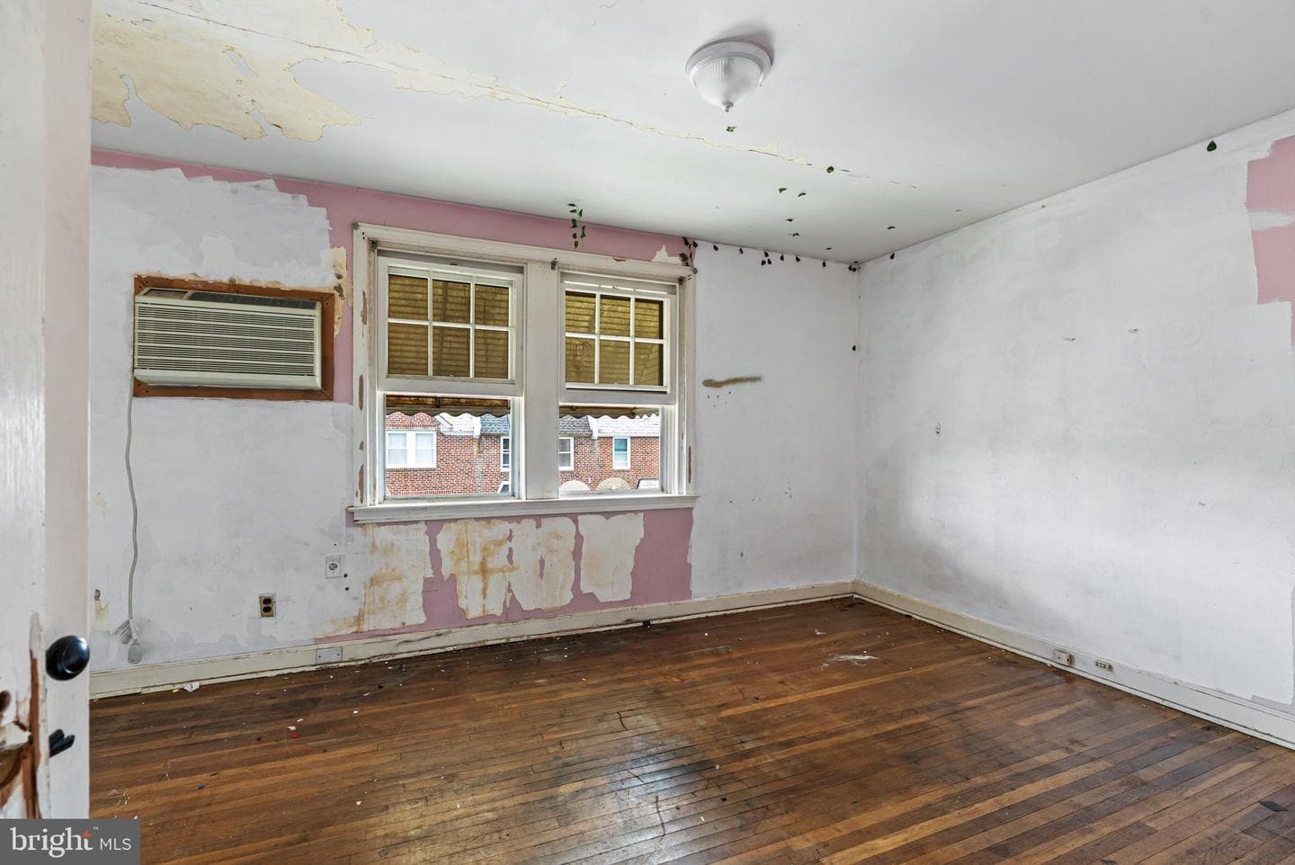 4330 Loring Street photo 8
