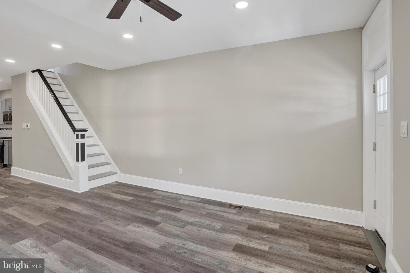 6706 Marsden Street photo 4