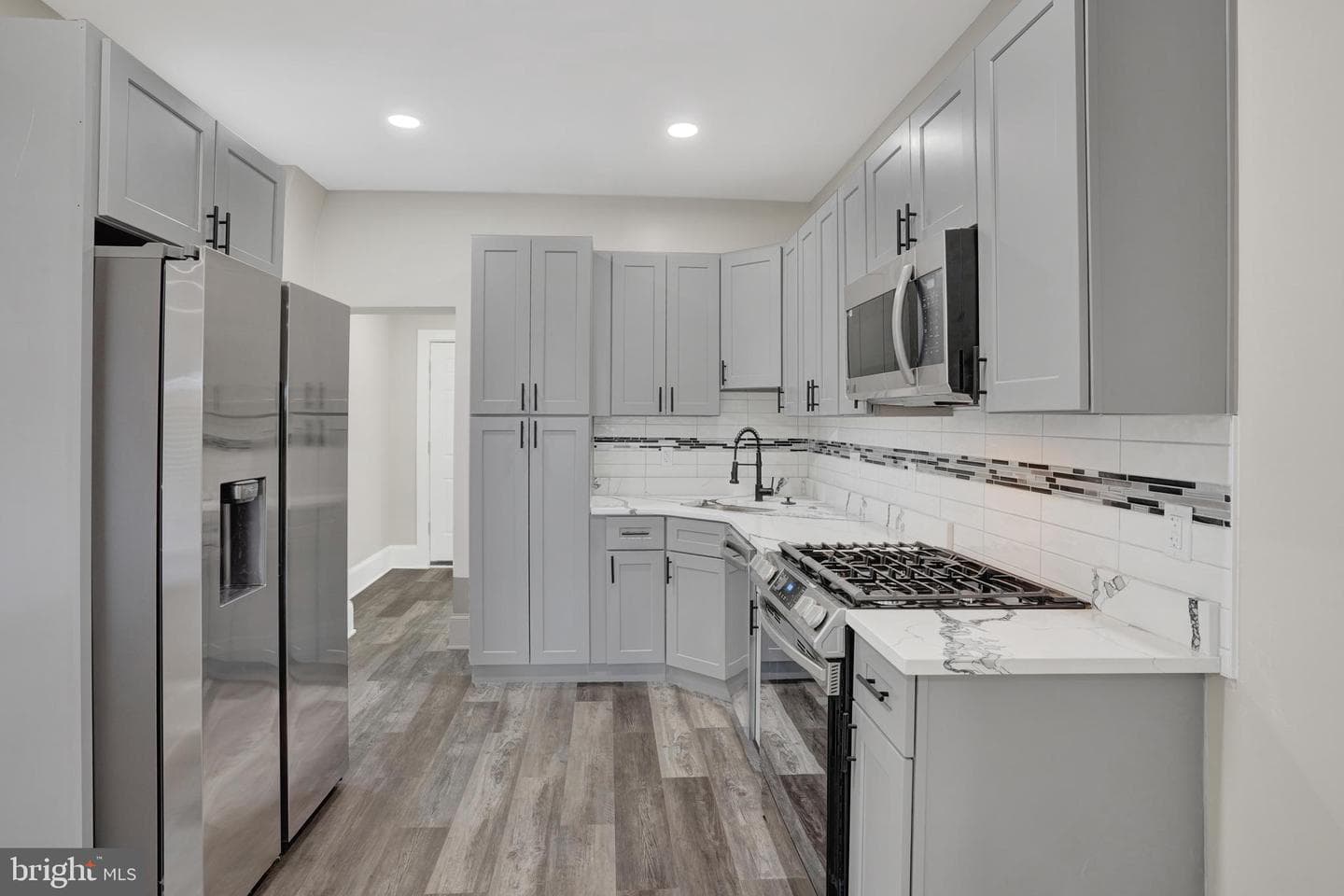 6706 Marsden Street photo 9