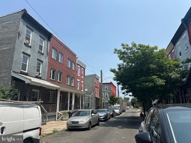 4121 Cambridge Street photo 2