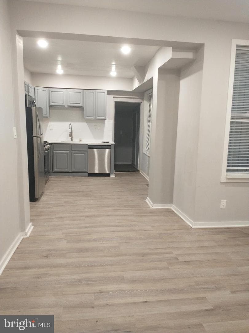 1630 N Gratz Street photo 3