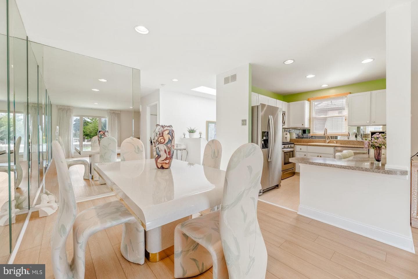 1115 Foster Street photo 9