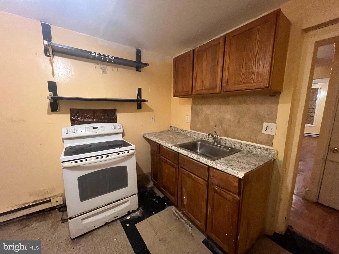 2412 N Corlies Street photo 6