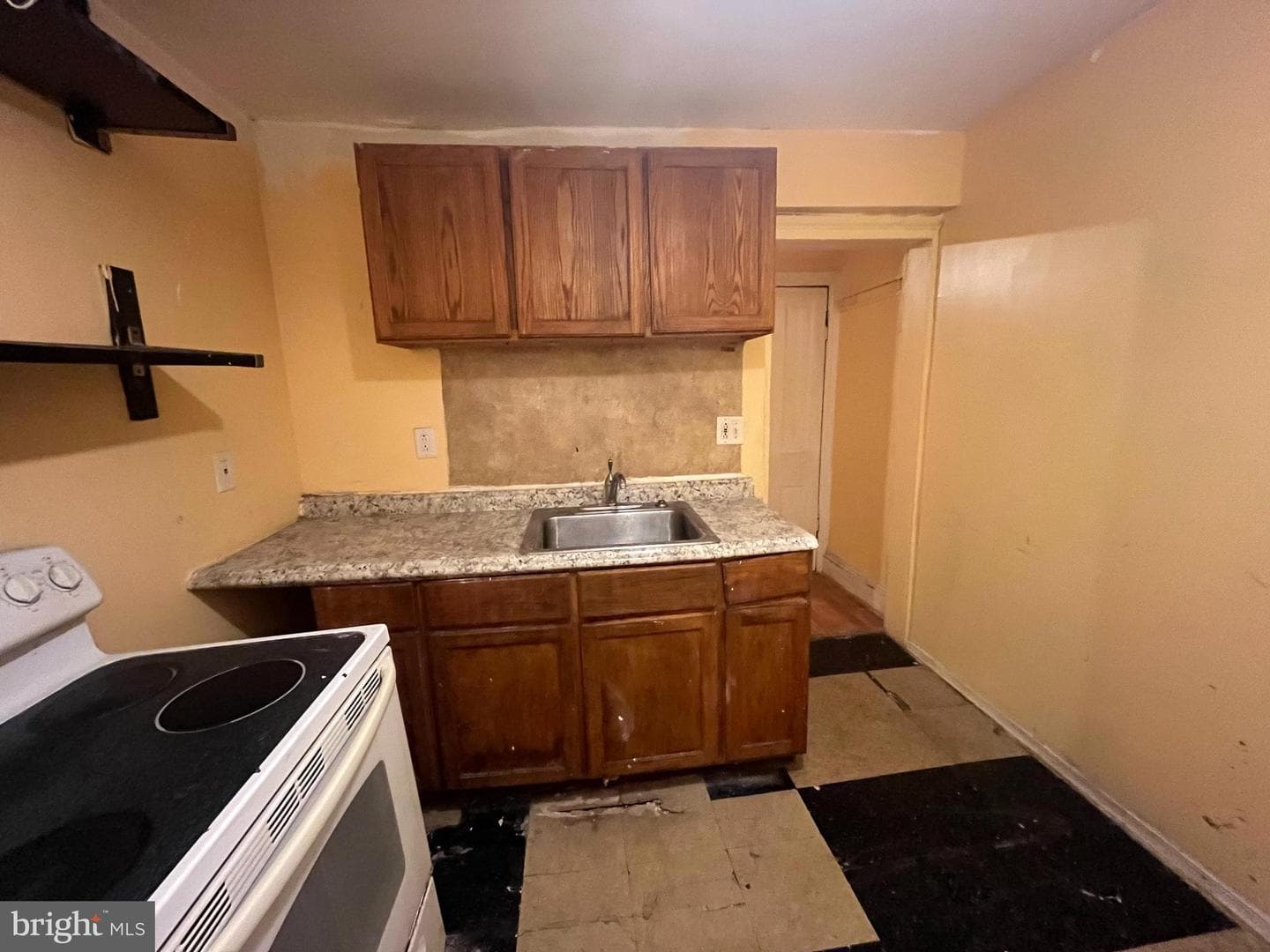 2412 N Corlies Street photo 7