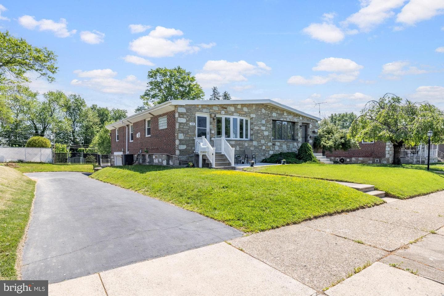 111 Village Lane photo 2