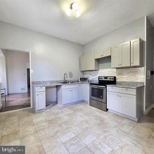 4551 Pulaski Avenue photo 13