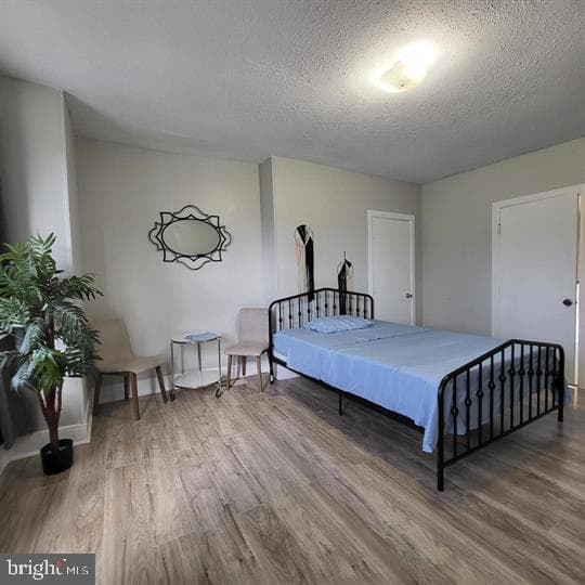 4551 Pulaski Avenue photo 17