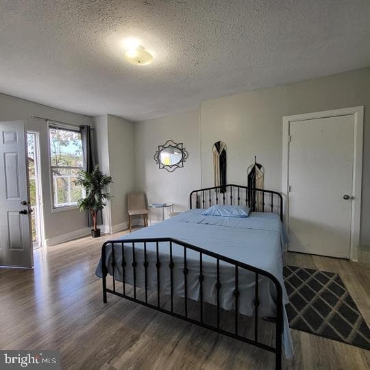 4551 Pulaski Avenue photo 18