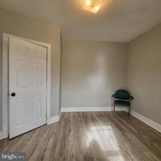 4551 Pulaski Avenue photo 21
