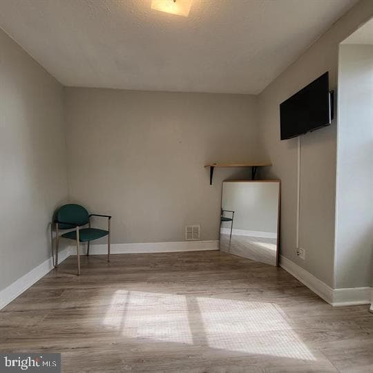 4551 Pulaski Avenue photo 22