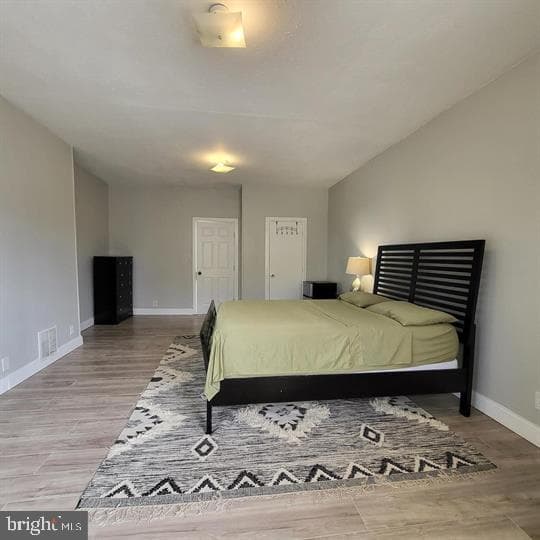 4551 Pulaski Avenue photo 34