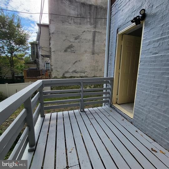 4551 Pulaski Avenue photo 45