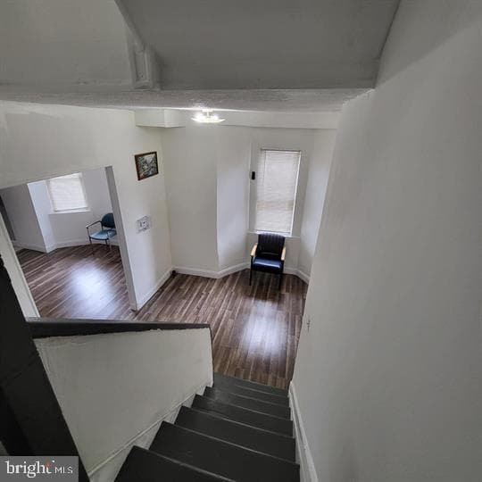 4551 Pulaski Avenue photo 9