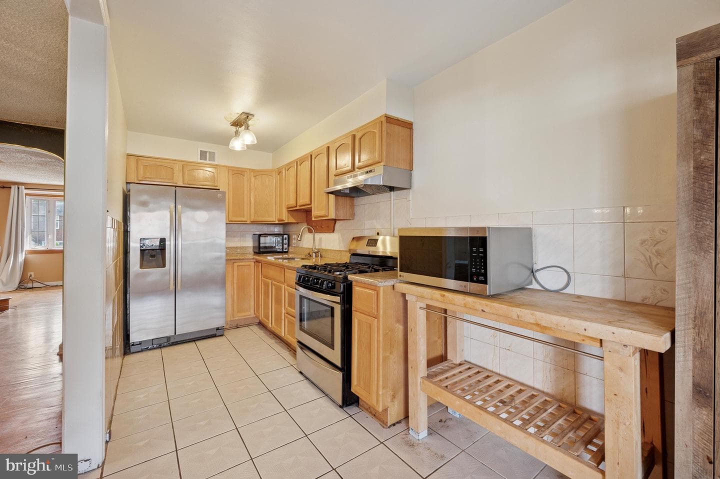 125 E Fariston Drive photo 5