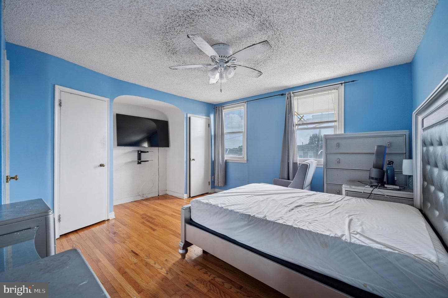 125 E Fariston Drive photo 8