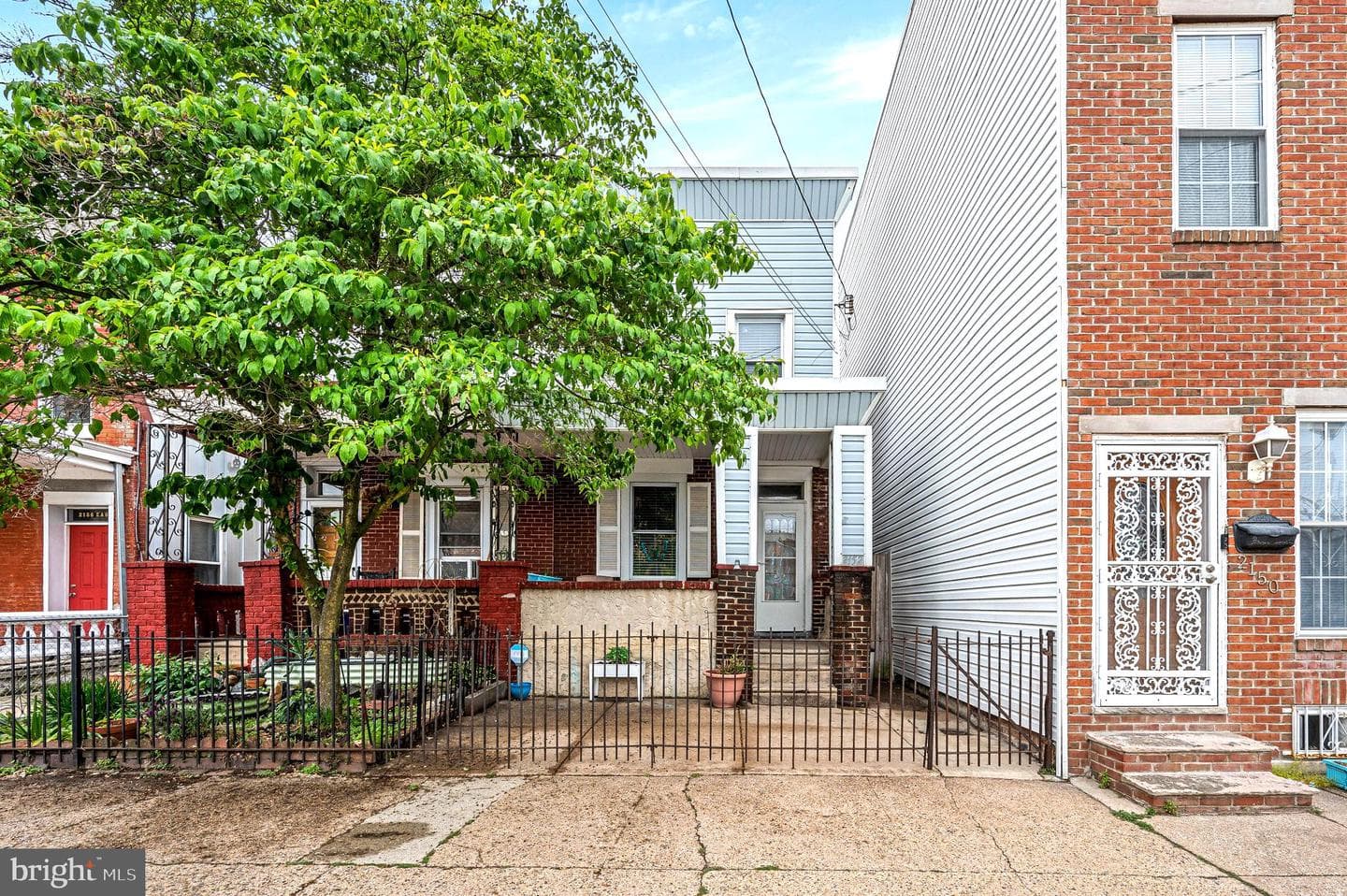 2152 E York Street photo 1