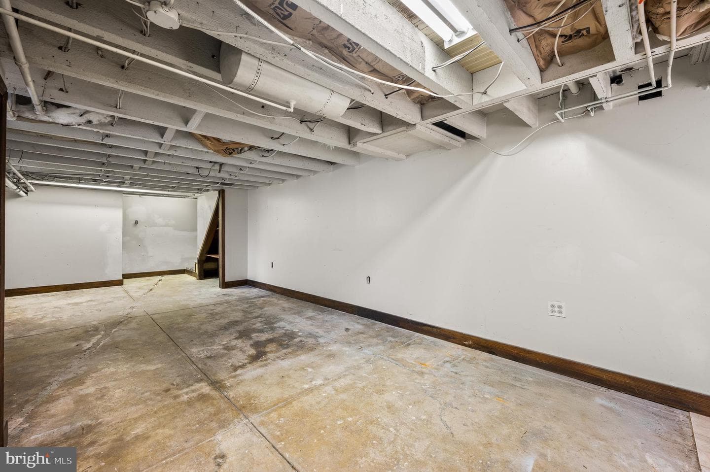 300 Gilham Street photo 19