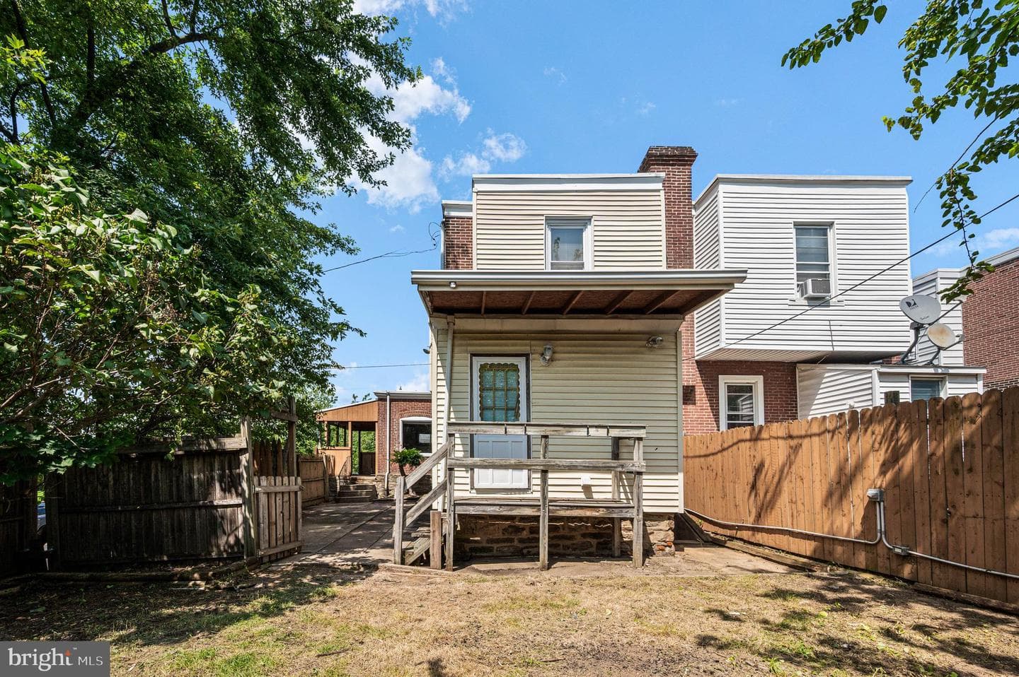 300 Gilham Street photo 24