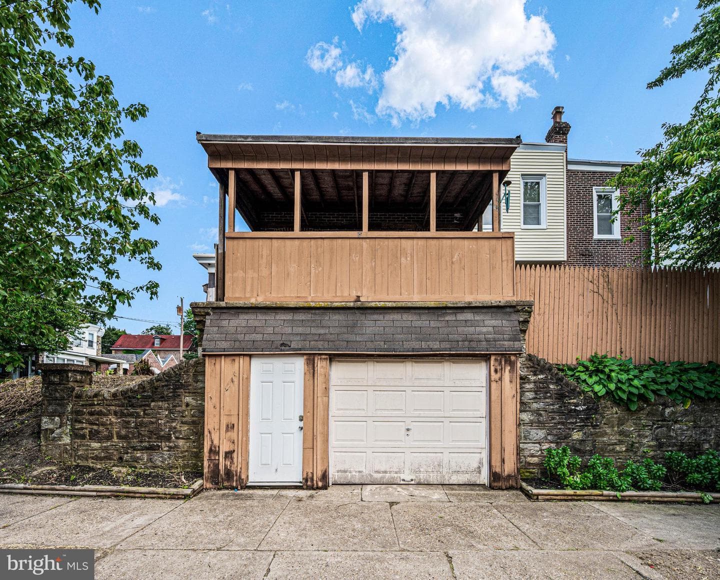 300 Gilham Street photo 25