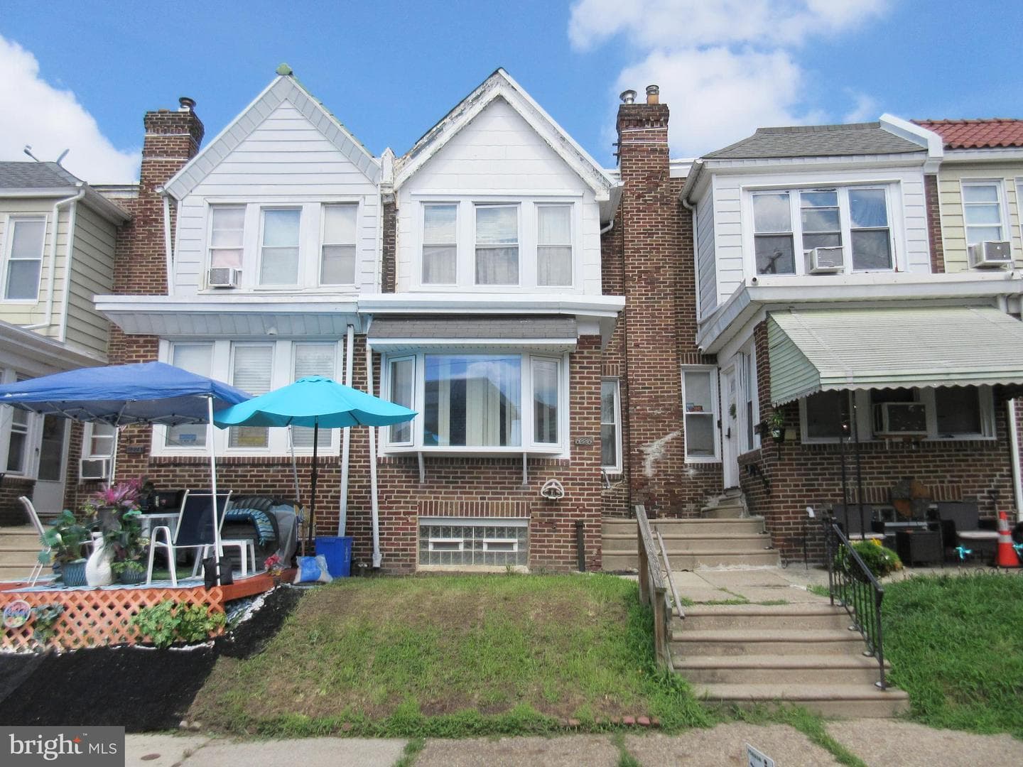 6226 Hasbrook Avenue photo 2