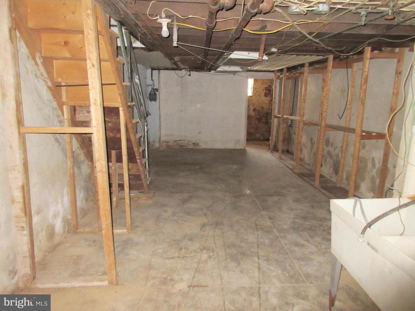 177 Roselyn Street photo 25
