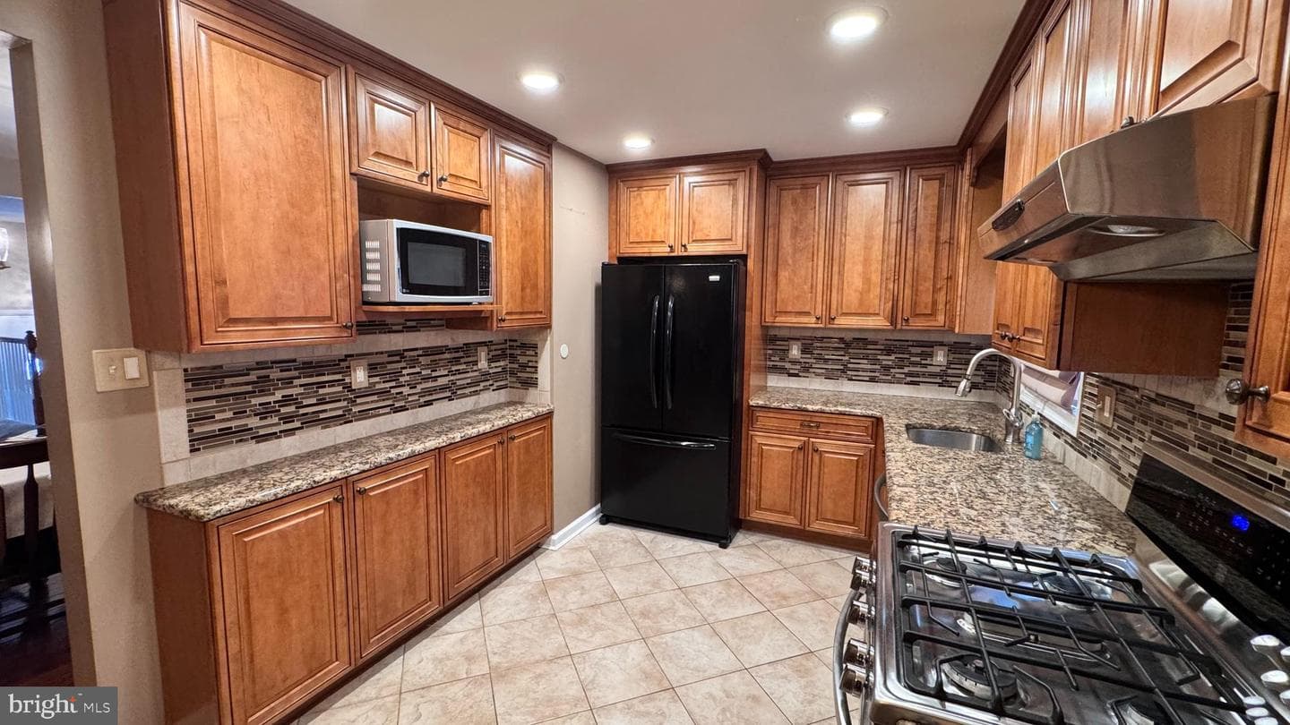 3976 Carteret Drive photo 3