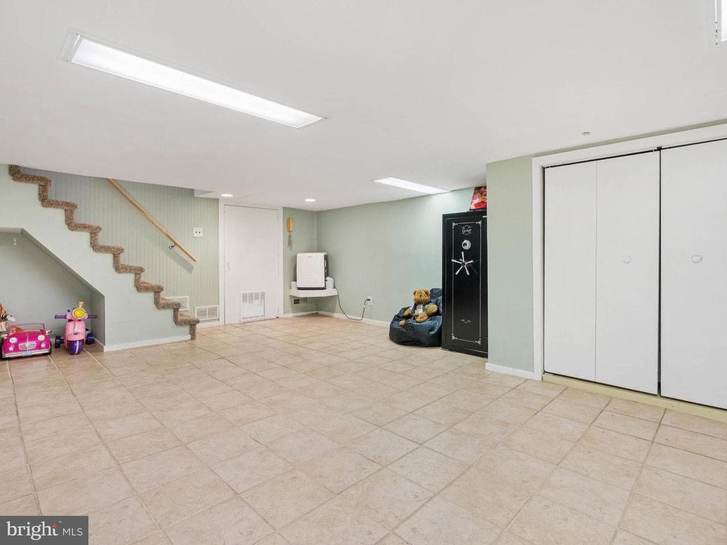 2671 Almond Street photo 13