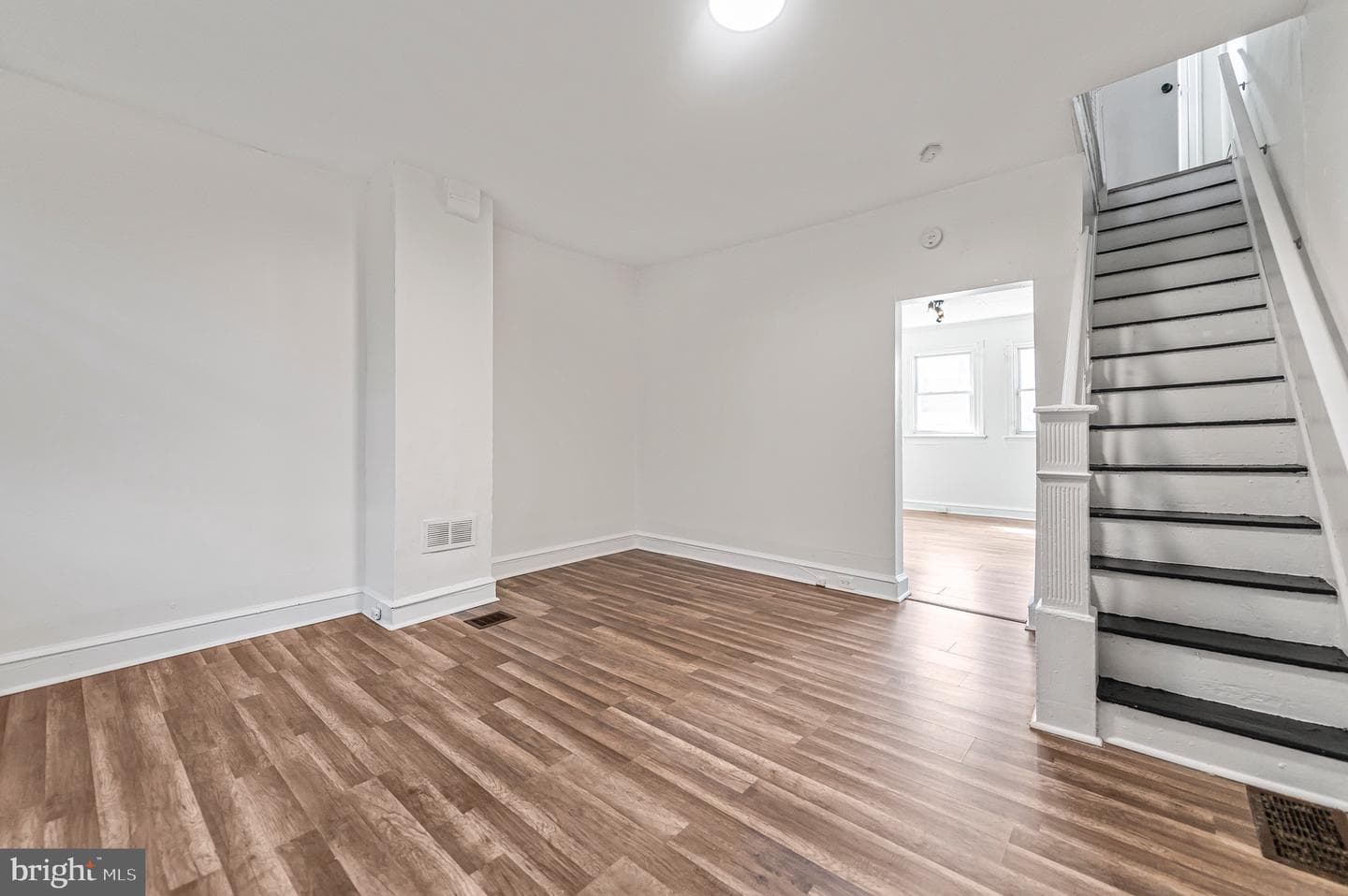 2204 Yelland Street photo 10