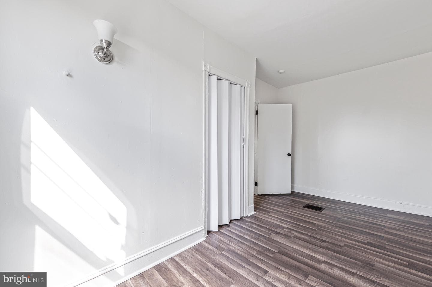 2204 Yelland Street photo 15