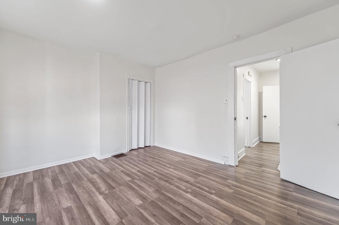 2204 Yelland Street photo 17