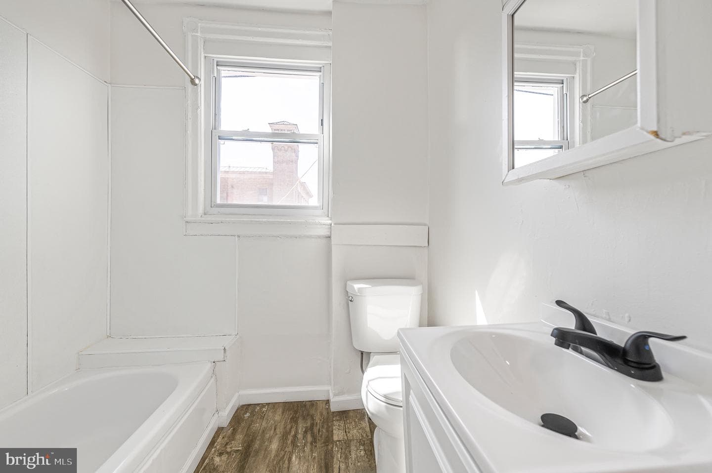 2204 Yelland Street photo 20