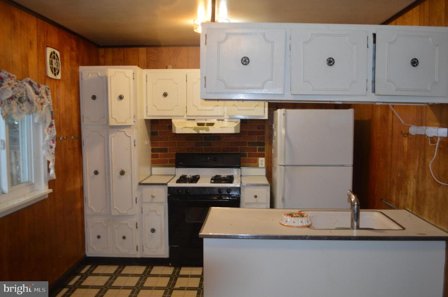 3658 N Hereford Lane photo 3