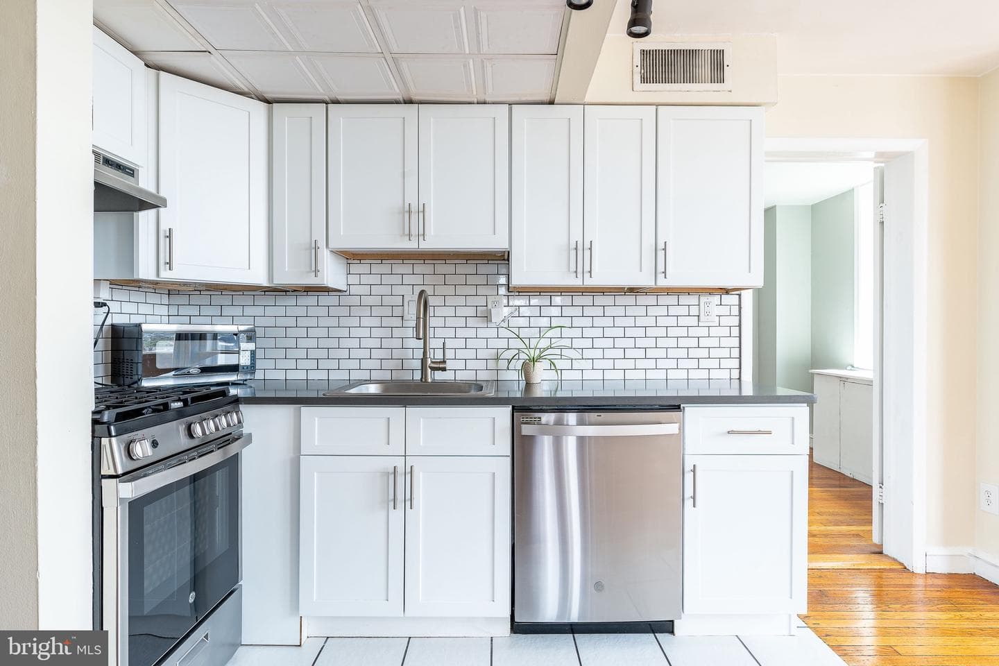 2135 Walnut Street #803 photo 6