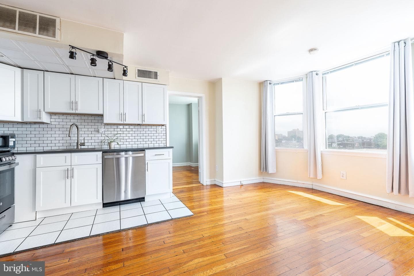 2135 Walnut Street #803 photo 8